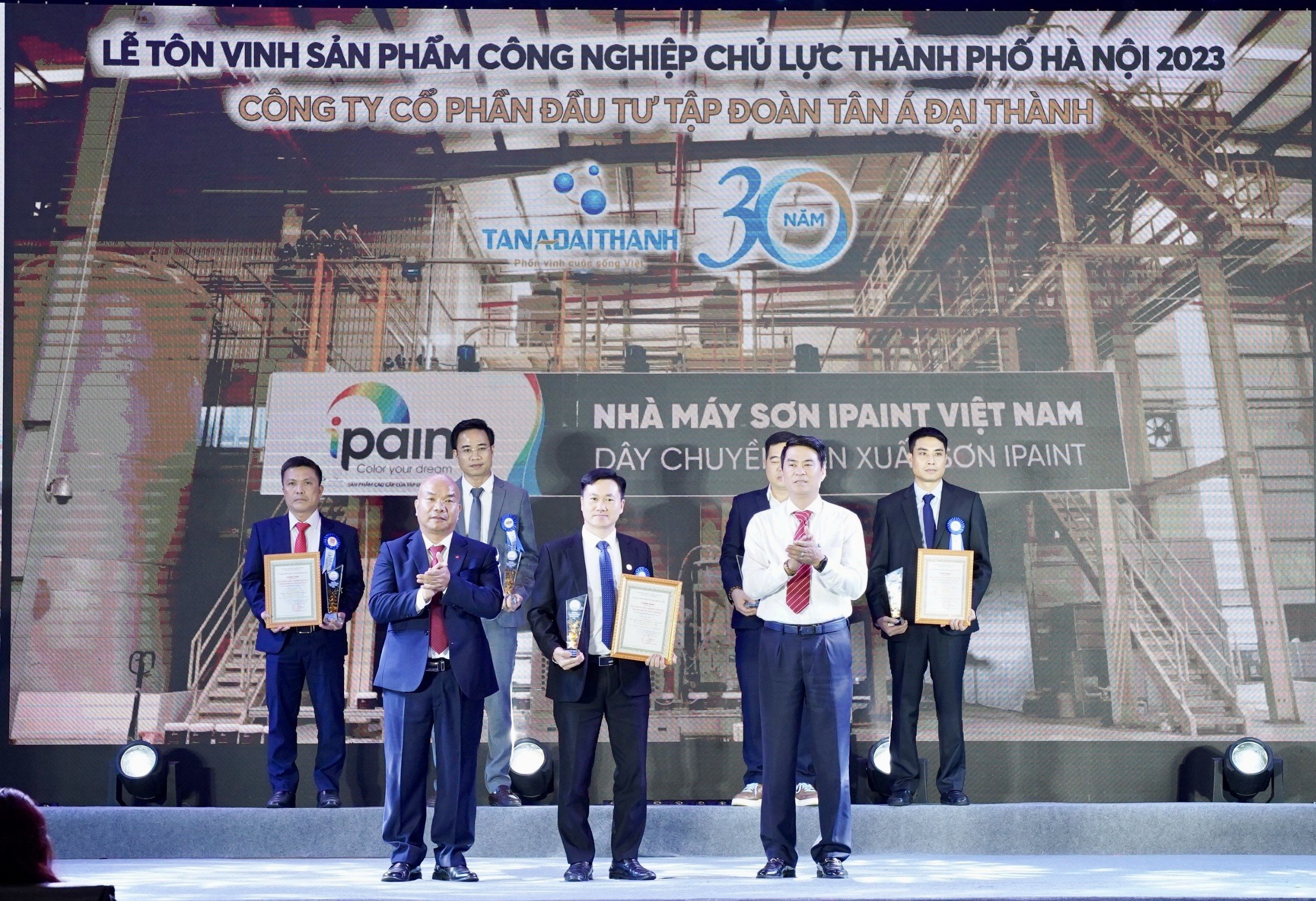 Sơn IPAINT của Xì to 7 lá
 nhận danh hiệu Sản phẩm công nghiệp chủ lực của TP.Hà Nội năm 2023